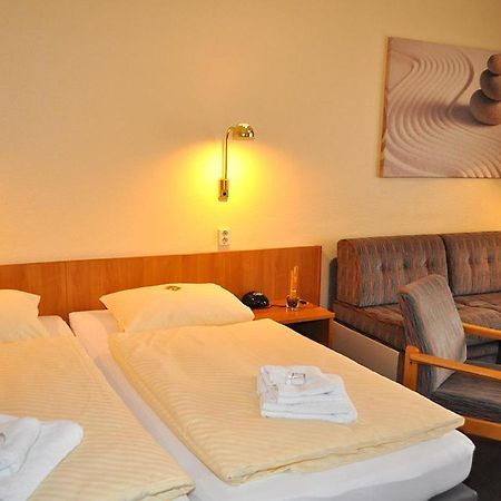 Gaestehaus Lietzow & Stoertebeker Camp ภายนอก รูปภาพ